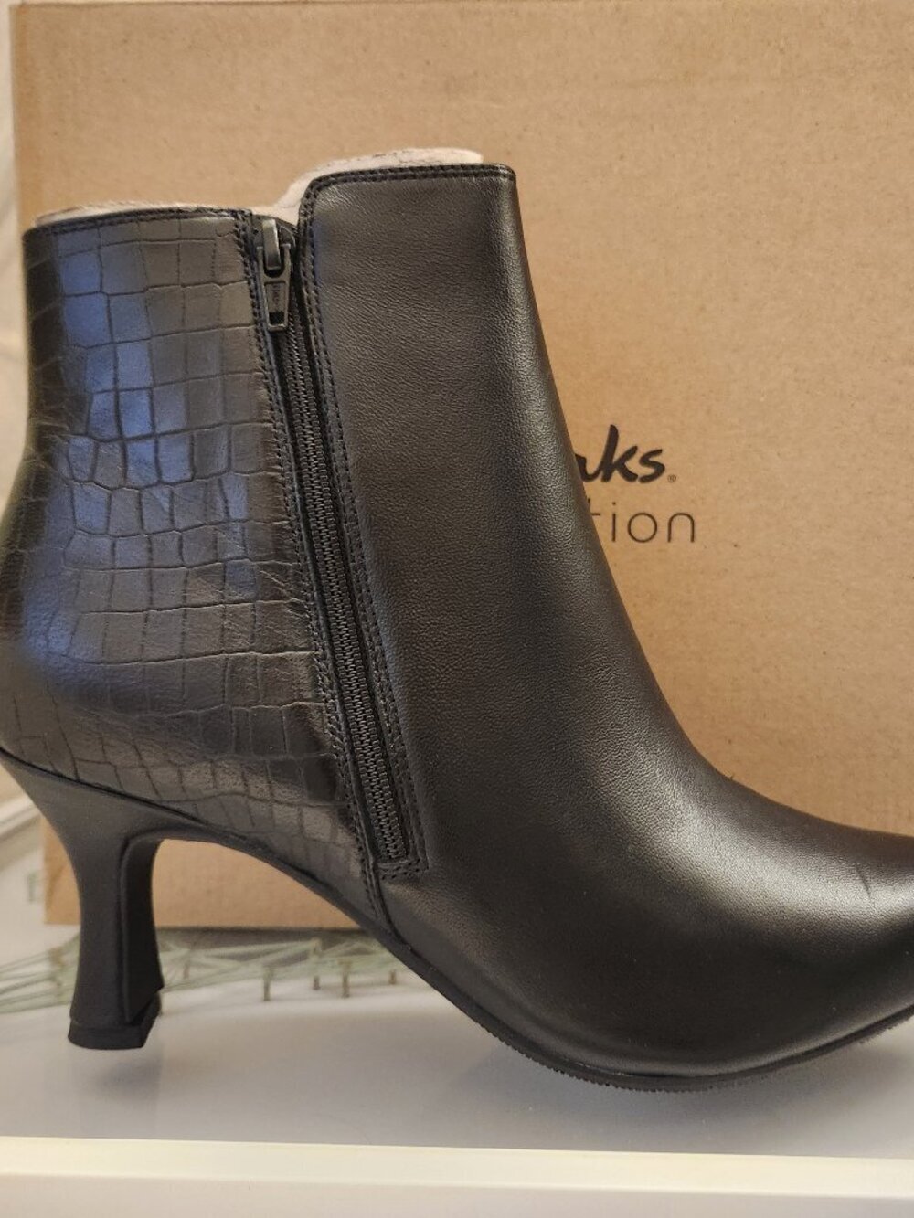 Clarks Black Leather "Kataleyna Glow" Heeled Booties. NIB. Size 10.